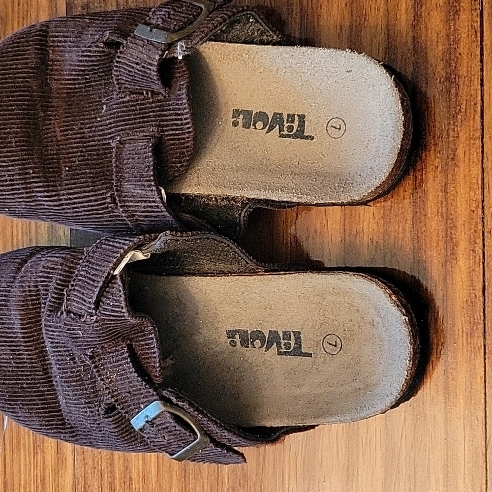 Shoes - Picture 3 of 3